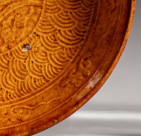 古玩陶瓷黃釉印花盤，模糊，偏老拍賣，當前價格35000元