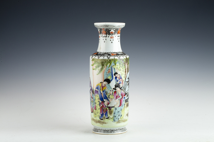 古玩陶瓷民國·粉彩仕女嬰戲紋棒槌瓶真品鑒賞圖