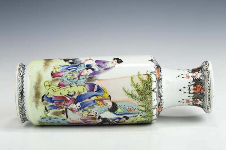 古玩陶瓷民國·粉彩仕女嬰戲紋棒槌瓶真品鑒賞圖