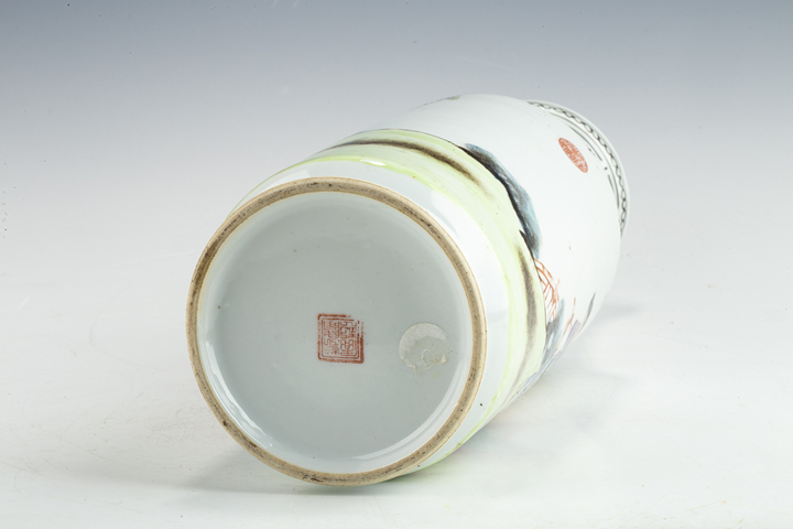 古玩陶瓷民國·粉彩仕女嬰戲紋棒槌瓶真品鑒賞圖