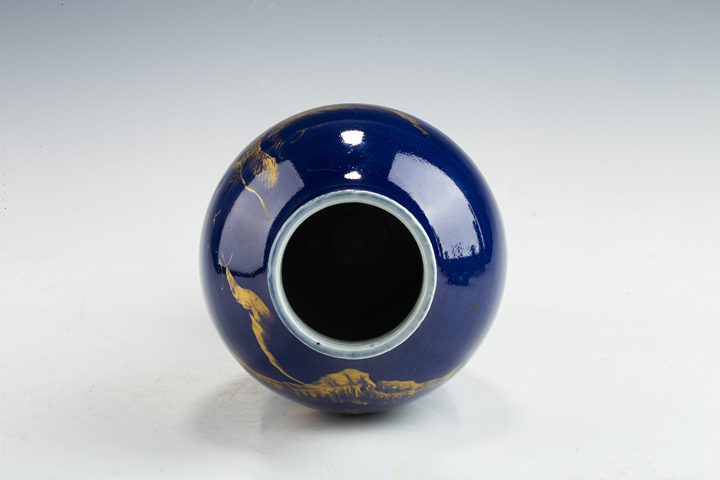 古玩陶瓷清晚·霽藍釉描金行舟圖紋魚尾瓶真品鑒賞圖