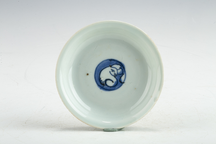 古玩陶瓷明晚·青花瑞兔紋碟真品鑒賞圖