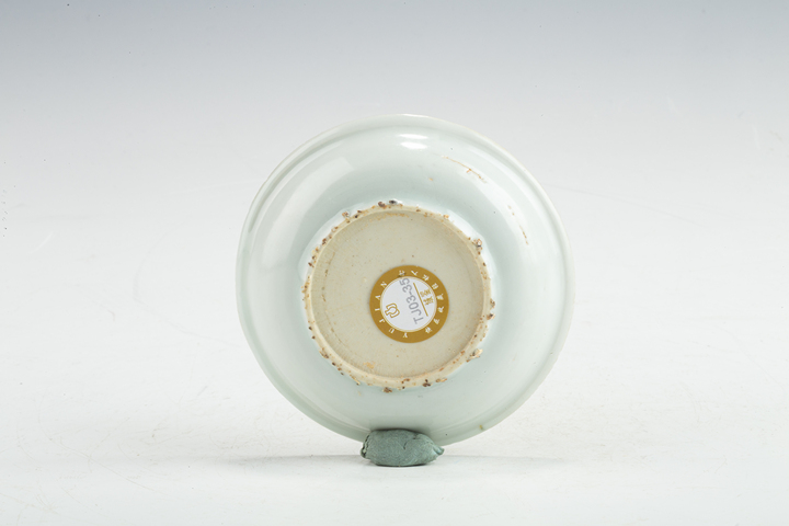 古玩陶瓷明晚·青花瑞兔紋碟真品鑒賞圖