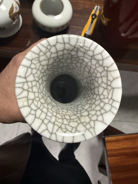 古玩陶瓷哥釉雙耳瓶真品鑒賞圖