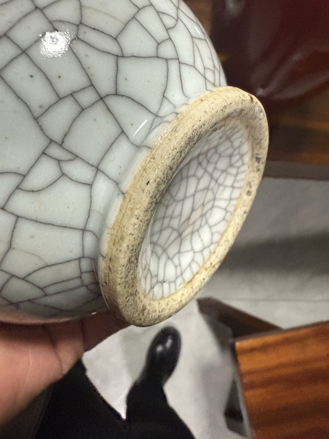 古玩陶瓷哥釉雙耳瓶真品鑒賞圖