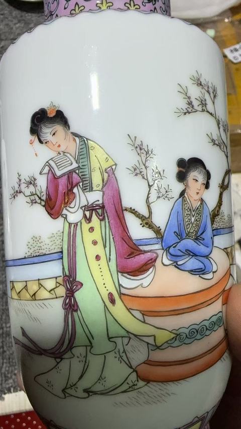 古玩陶瓷解放初 新粉彩人物紋棒槌瓶真品鑒賞圖