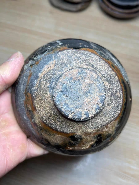 古玩陶瓷建窯黑釉束口盞真品鑒賞圖