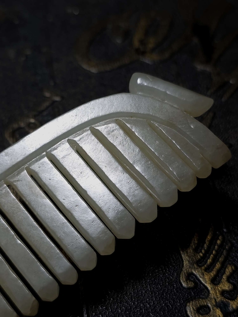 古玩玉器和田玉梳真品鑒賞圖