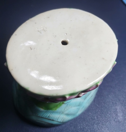 古玩陶瓷蓮瓣紋粉彩底座真品鑒賞圖