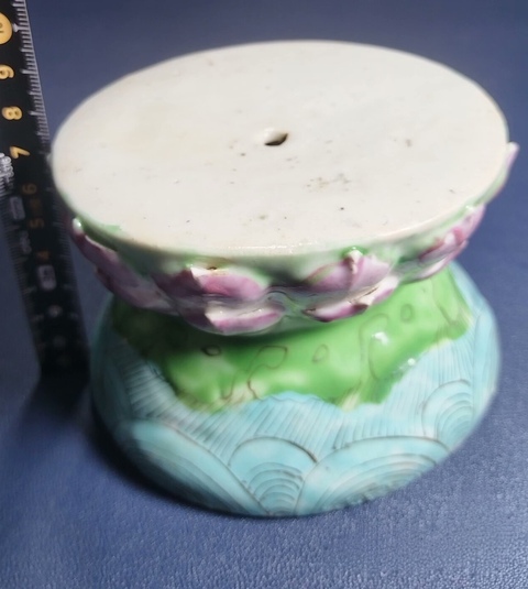 古玩陶瓷蓮瓣紋粉彩底座真品鑒賞圖