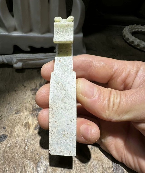 古玩玉器玉龍型帶鉤真品鑒賞圖