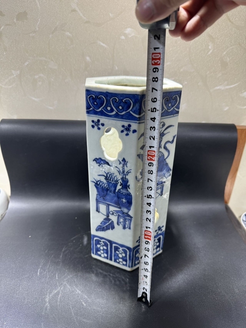 古玩陶瓷青花博古圖六方帽筒真品鑒賞圖