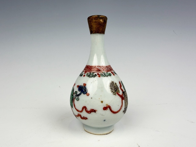 古玩陶瓷清康熙·五彩博古紋長頸瓶拍賣，當(dāng)前價格0元