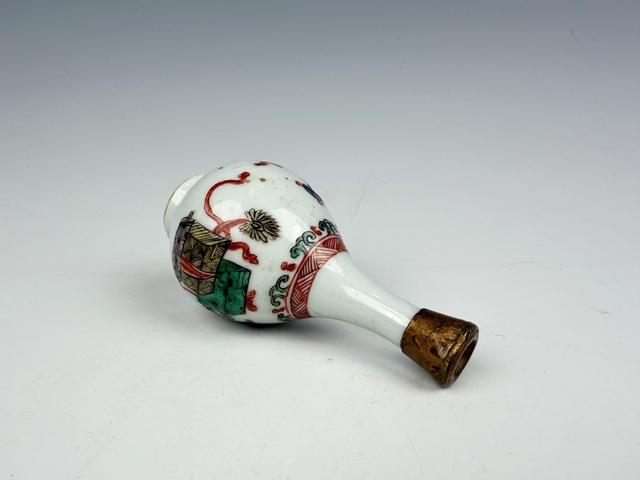 古玩陶瓷清康熙·五彩博古紋長頸瓶拍賣，當(dāng)前價格0元