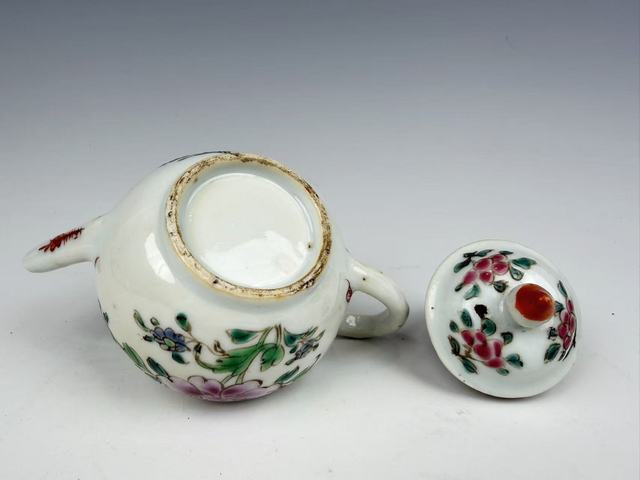 古玩陶瓷清雍乾·粉彩花卉茶壺拍賣(mài)，當(dāng)前價(jià)格0元
