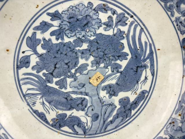 古玩陶瓷明萬歷·青花錦雞鹿紋深腹大盤真品鑒賞圖