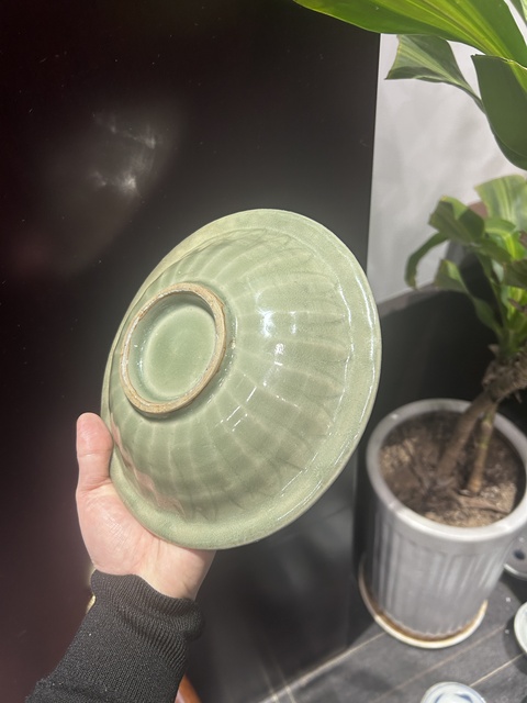 古玩陶瓷龍泉青瓷刻仰蓮紋雙魚盤真品鑒賞圖