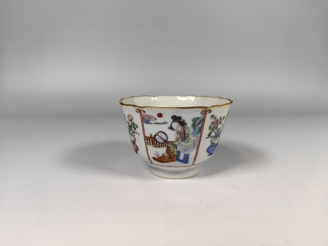 古玩陶瓷咸豐粉彩四美仕女花卉紋茶園真品鑒賞圖