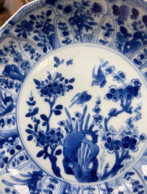 古玩陶瓷花鳥(niǎo)紋青花盤真品鑒賞圖