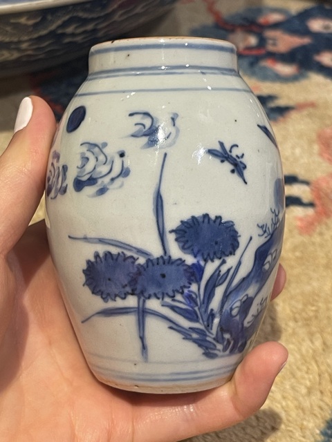 古玩陶瓷明天啟 青花花蝶連綿罐真品鑒賞圖