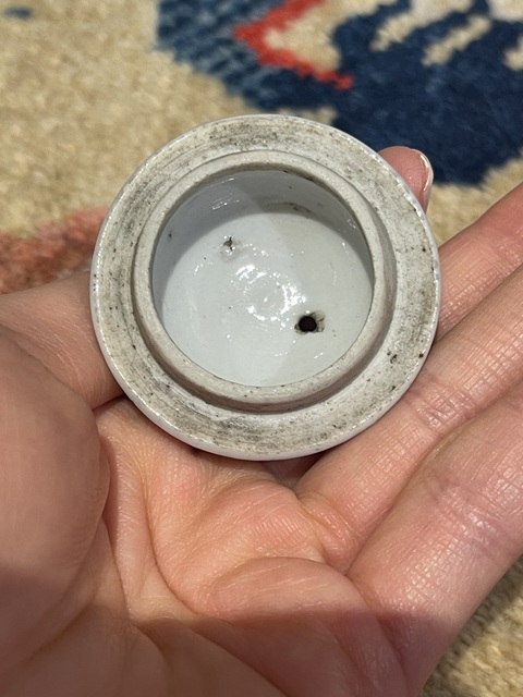 古玩陶瓷明天啟 青花花蝶連綿罐真品鑒賞圖