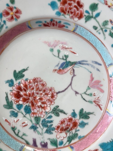 古玩陶瓷花鳥紋粉彩盤真品鑒賞圖