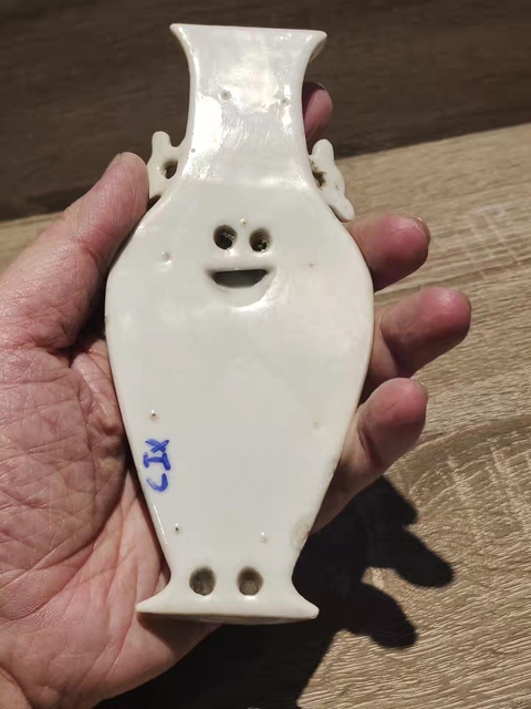 古玩陶瓷同治粉彩壁瓶真品鑒賞圖