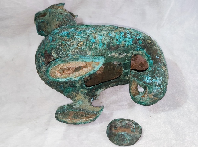 古玩字畫銅瑞獸壺真品鑒賞圖