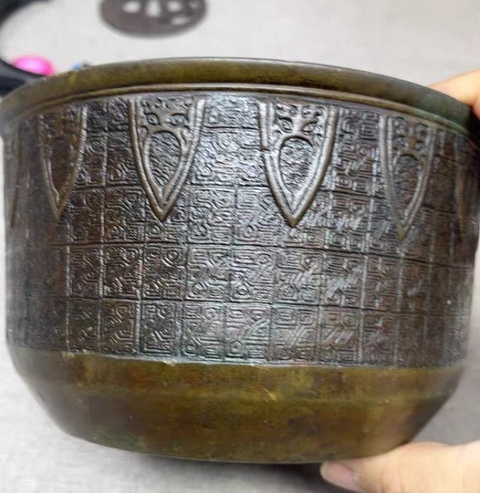 古玩銅器缽式爐真品鑒賞圖