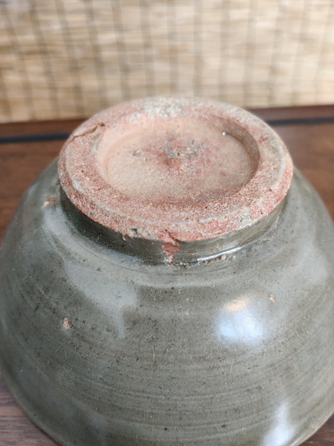 古玩陶瓷龍泉青瓷碗真品鑒賞圖