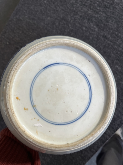 古玩陶瓷人物紋青花罐真品鑒賞圖