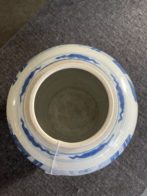 古玩陶瓷人物紋青花罐真品鑒賞圖