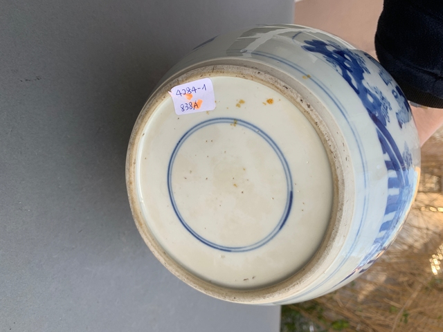 古玩陶瓷人物紋青花罐真品鑒賞圖