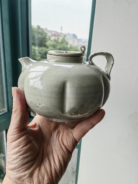 古玩陶瓷青白釉瓜楞壺真品鑒賞圖