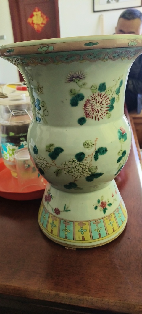 古玩陶瓷花卉紋粉彩渣斗真品鑒賞圖