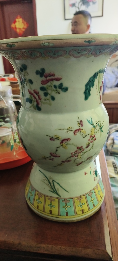 古玩陶瓷花卉紋粉彩渣斗真品鑒賞圖