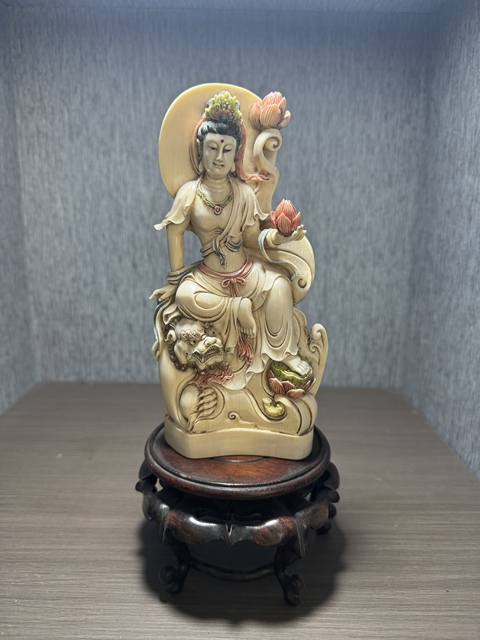 古玩雜項(xiàng)牙雕加彩觀音造像真品鑒賞圖