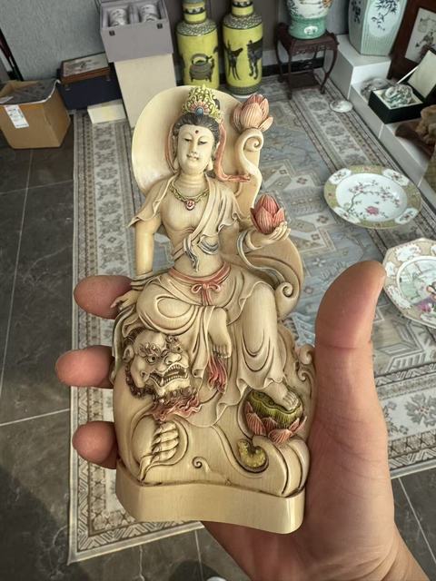 古玩雜項(xiàng)牙雕加彩觀音造像真品鑒賞圖