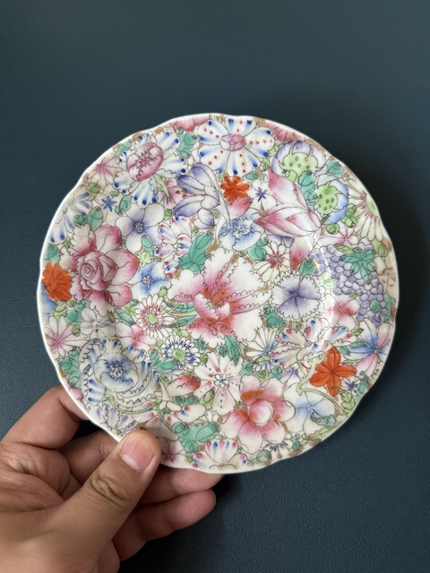 古玩陶瓷粉彩百花紋花口盤真品鑒賞圖