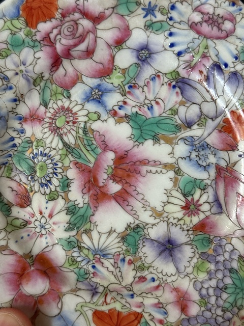 古玩陶瓷粉彩百花紋花口盤真品鑒賞圖
