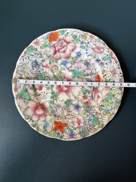 古玩陶瓷粉彩百花紋花口盤真品鑒賞圖