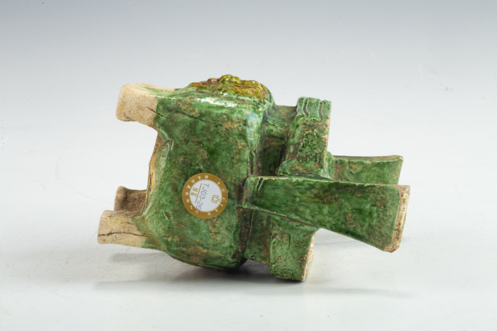 古玩陶瓷清·三彩模印花卉紋香爐真品鑒賞圖