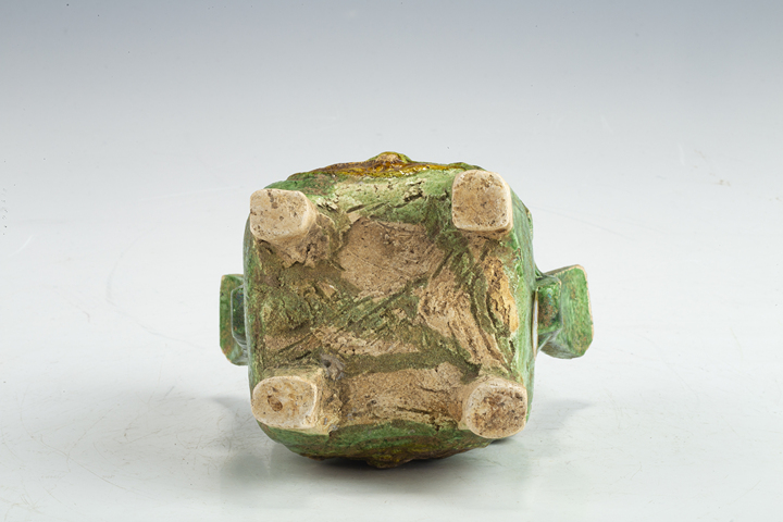 古玩陶瓷清·三彩模印花卉紋香爐真品鑒賞圖