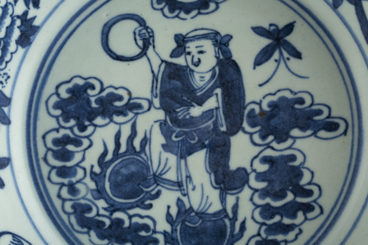 古玩陶瓷清中·青花人物故事紋凈手盆真品鑒賞圖