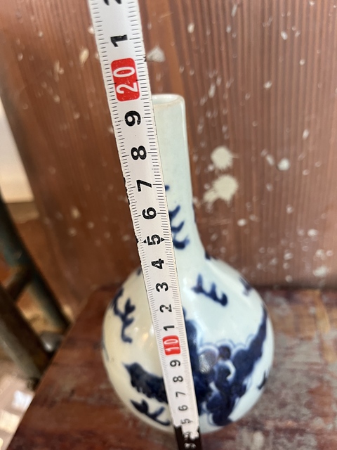 古玩陶瓷青花云鳳紋膽瓶真品鑒賞圖