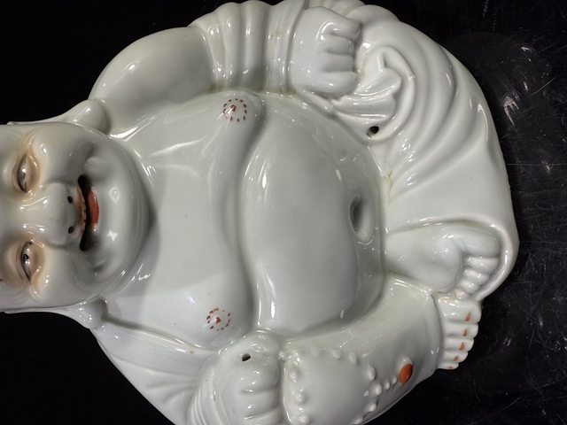 古玩陶瓷白彌勒佛塑像真品鑒賞圖