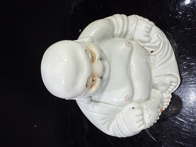 古玩陶瓷白彌勒佛塑像真品鑒賞圖