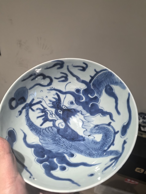 古玩陶瓷雍正青花過墻龍紋碗真品鑒賞圖