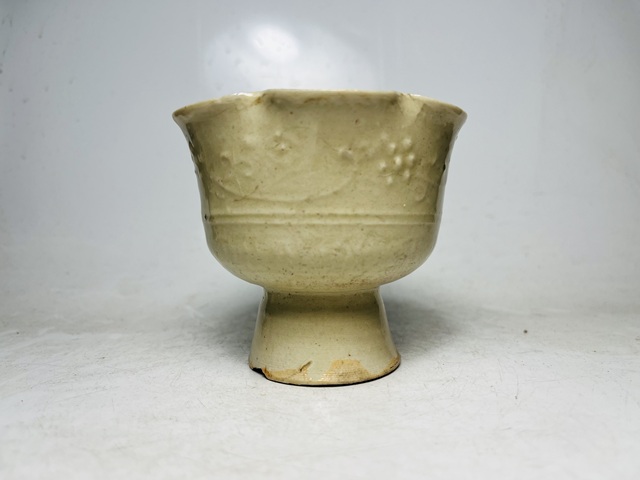 古玩陶瓷青白釉花口高足杯真品鑒賞圖