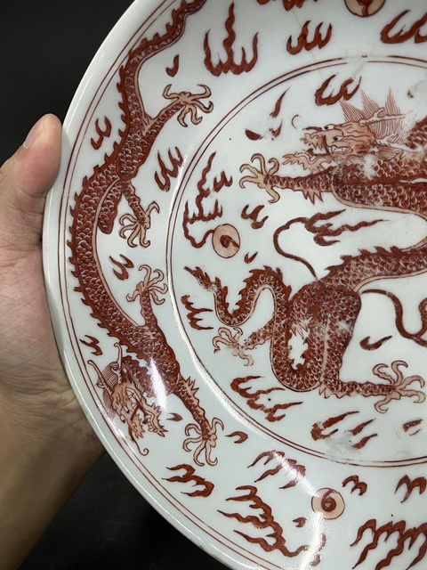 古玩陶瓷清康熙 礬紅龍紋盤真品鑒賞圖